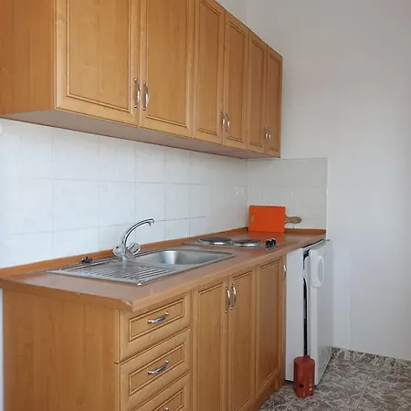 Studio Nin 14733b * Dračevac